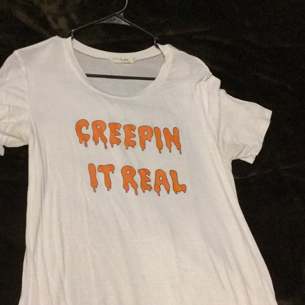 Light weight somewhat seethrough t shirt